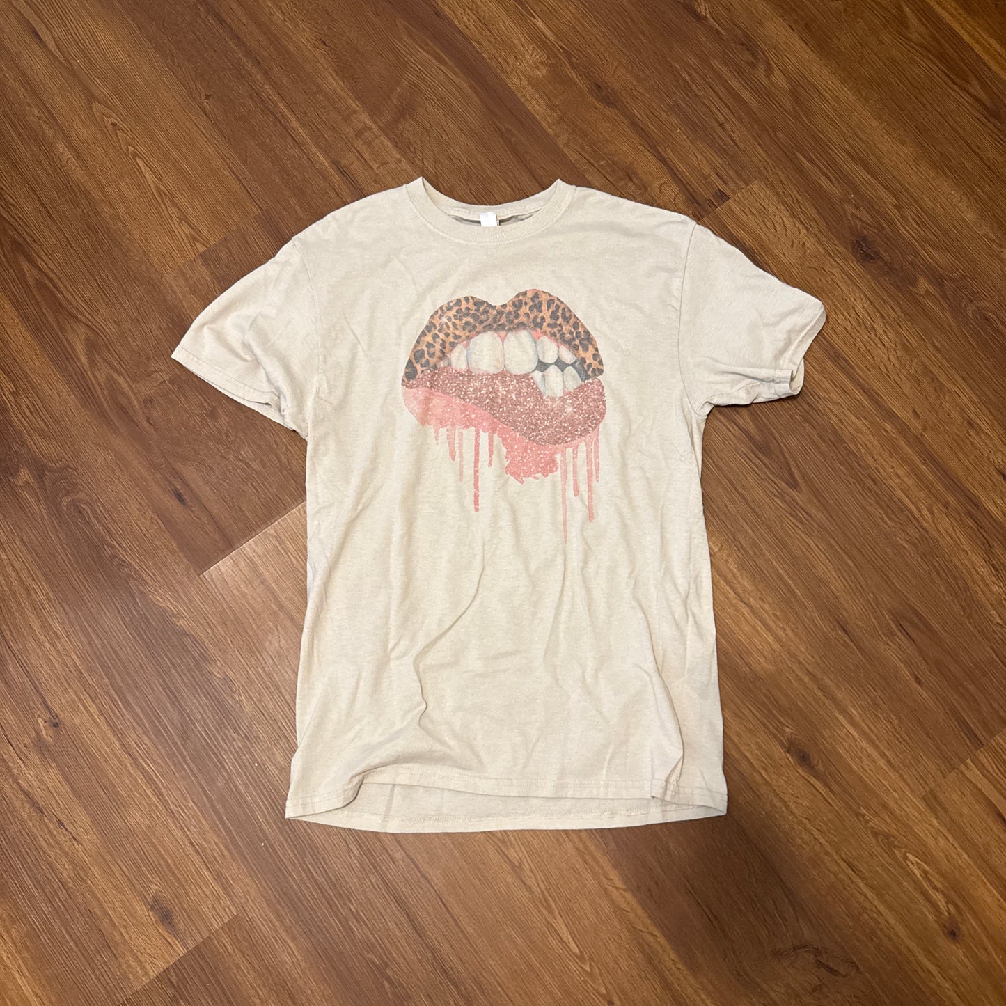 Women’s tee
