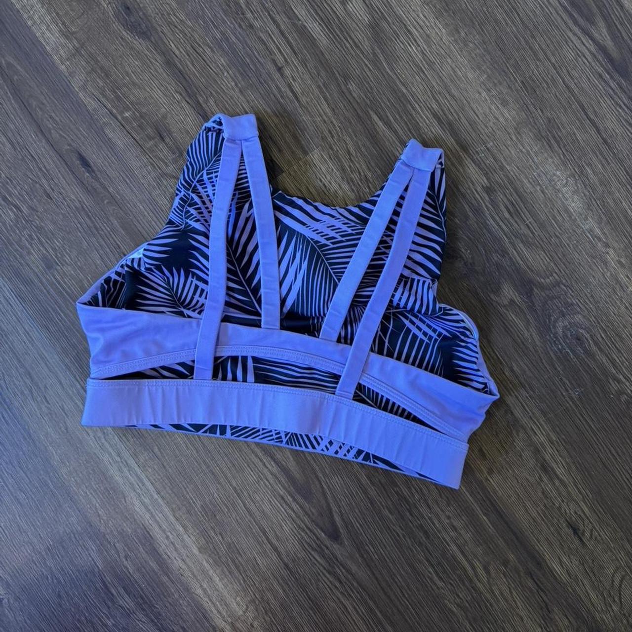 Chestee Women's Sports Bra